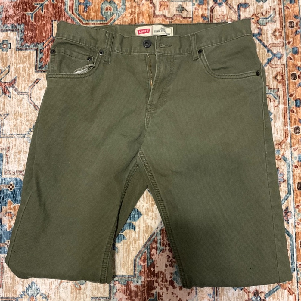 Women Levi pants